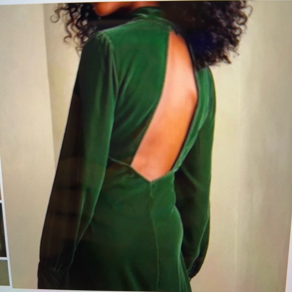 Banana republic open back emerald green velvet mini dress